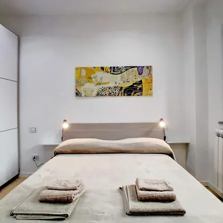 Easymilano Suites - Businness And Tourism Apartman Milánó