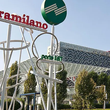Easymilano Suites - Businness And Tourism Milánó